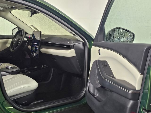 Used 2024 Ford Mustang Mach-E Premium image 12