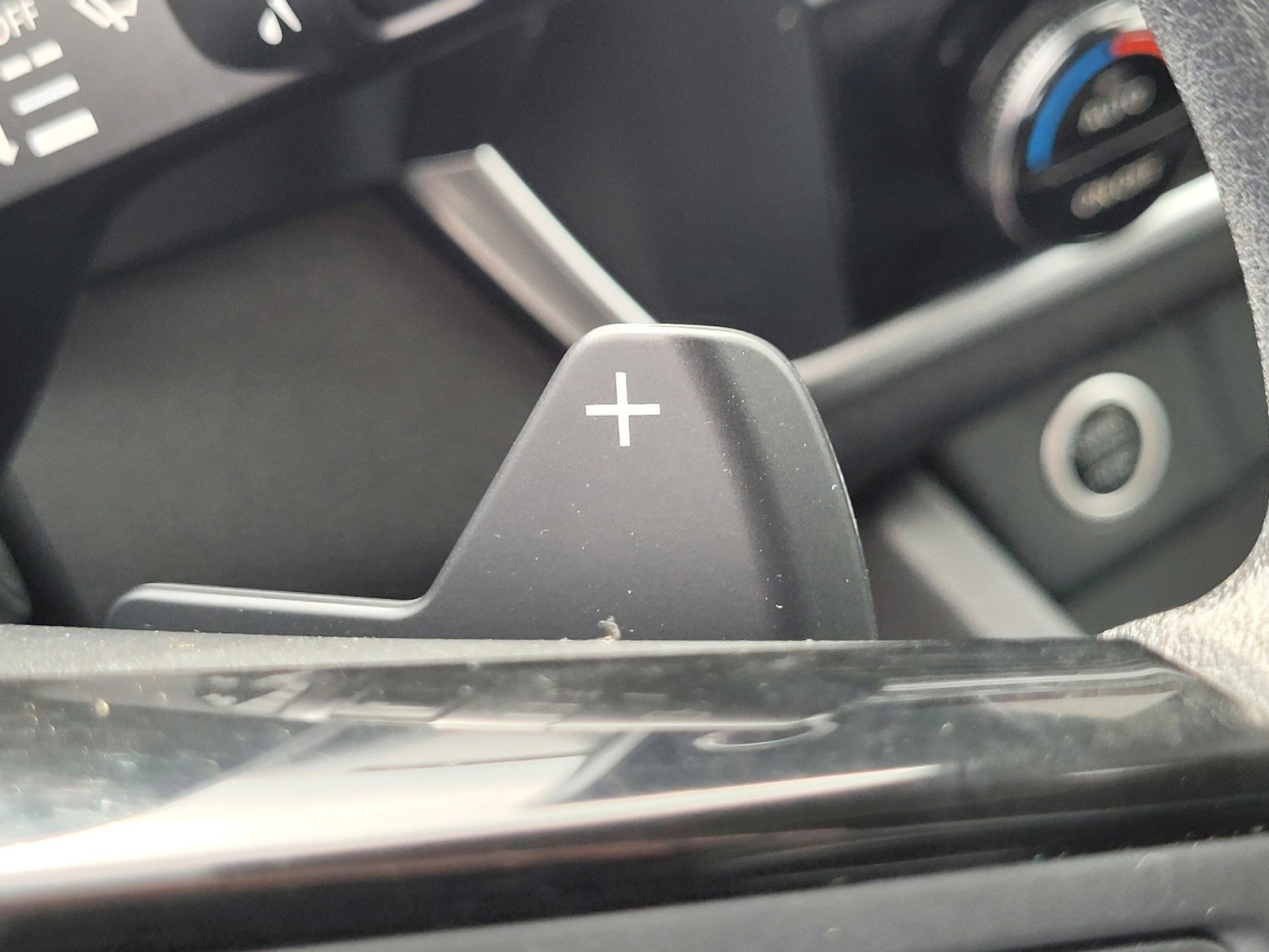 Used 2023 Nissan Rogue SV image 28