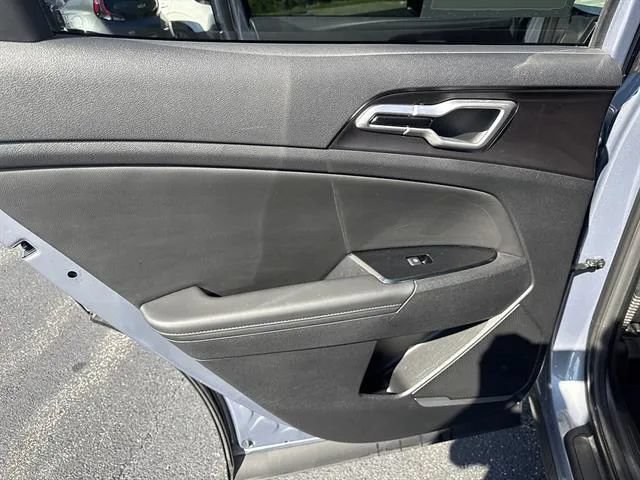 Certified 2025 Kia Sportage EX w/ Premium Package FWD image 15