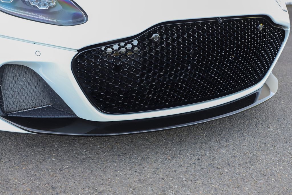 Used 2019 Aston Martin DBS Superleggera RWD image 21