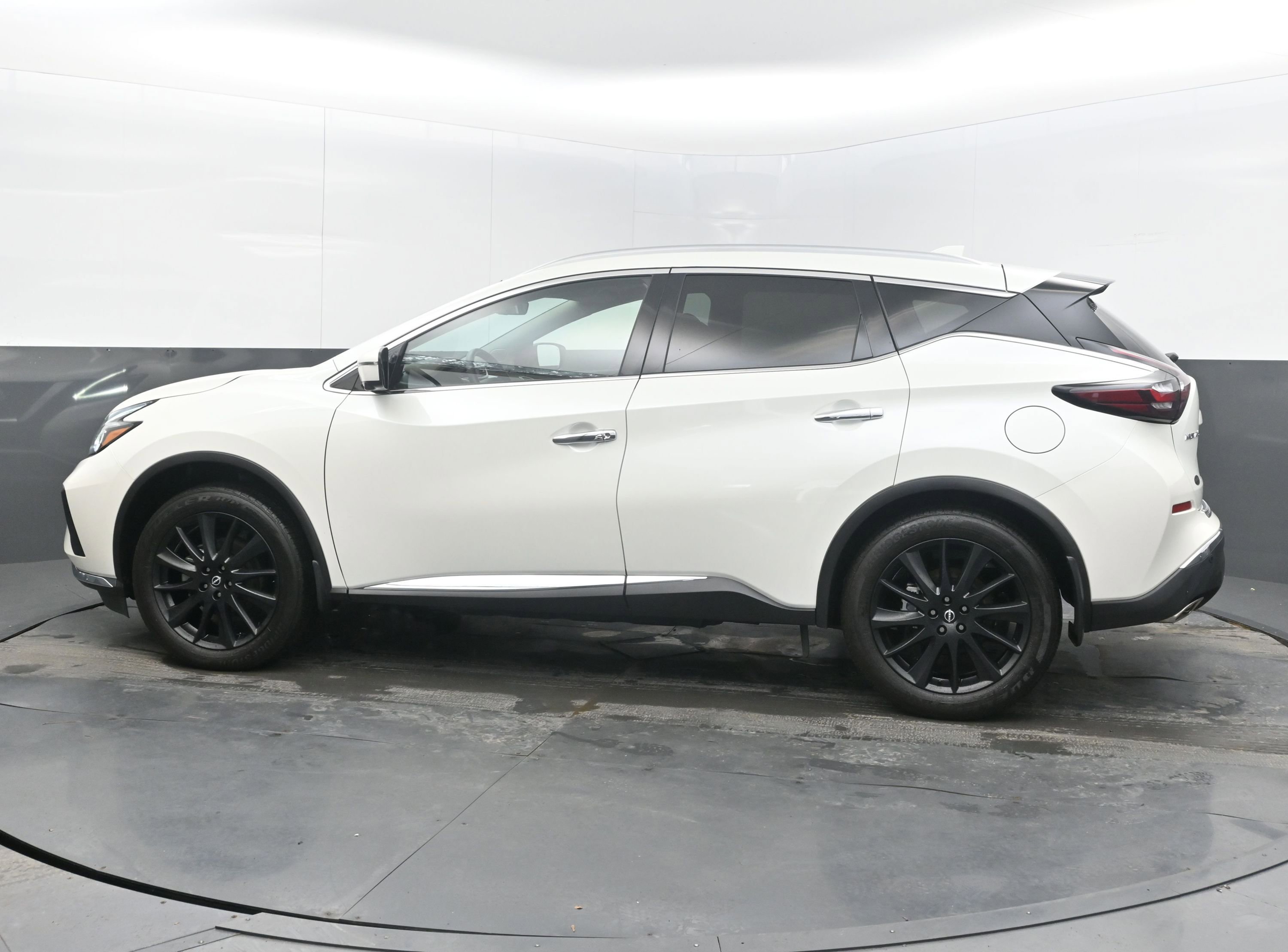 Used 2024 Nissan Murano Platinum w/ Cargo Package image 7