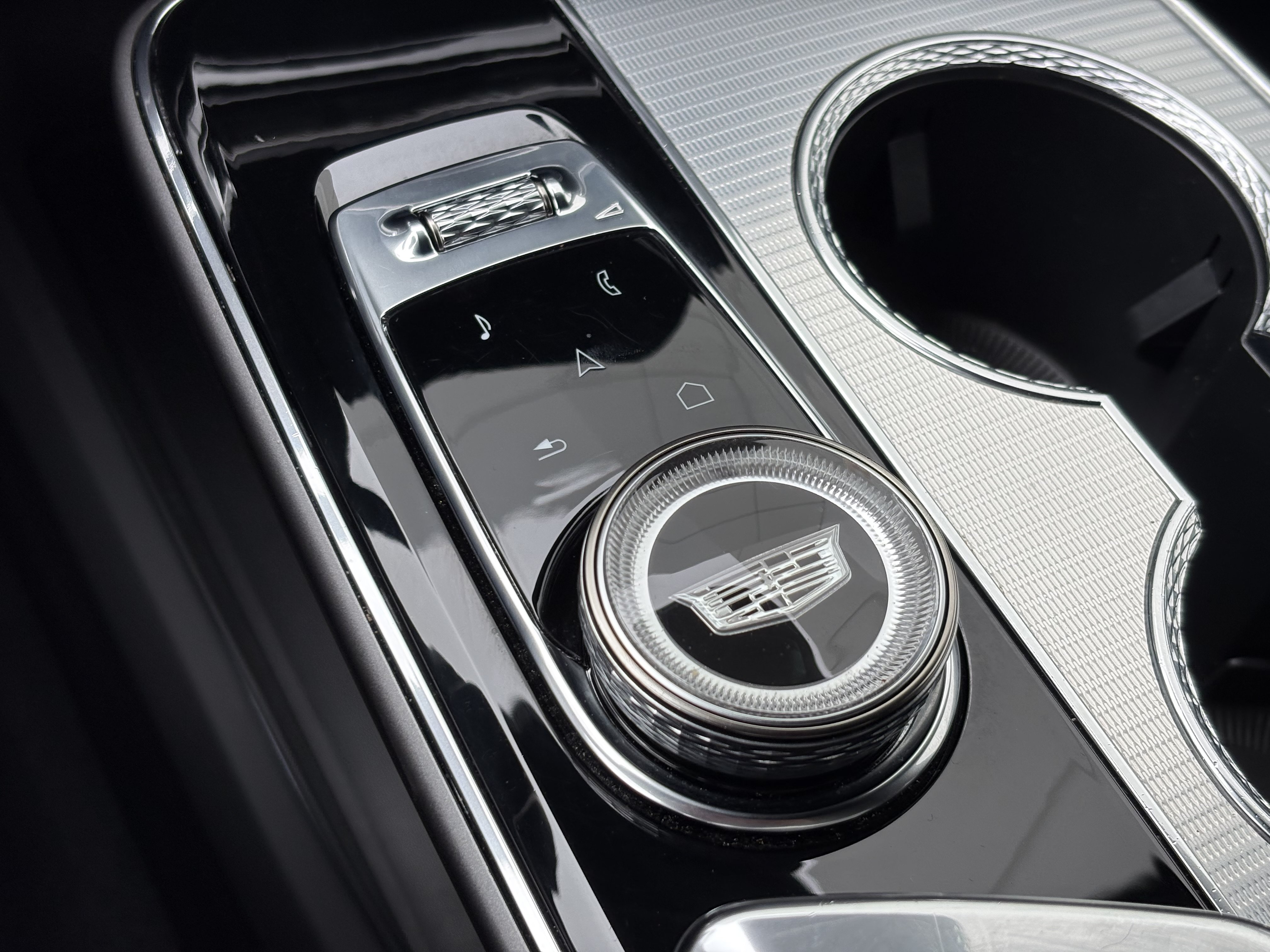 Certified 2024 Cadillac Lyriq Tech AWD/4WD image 28