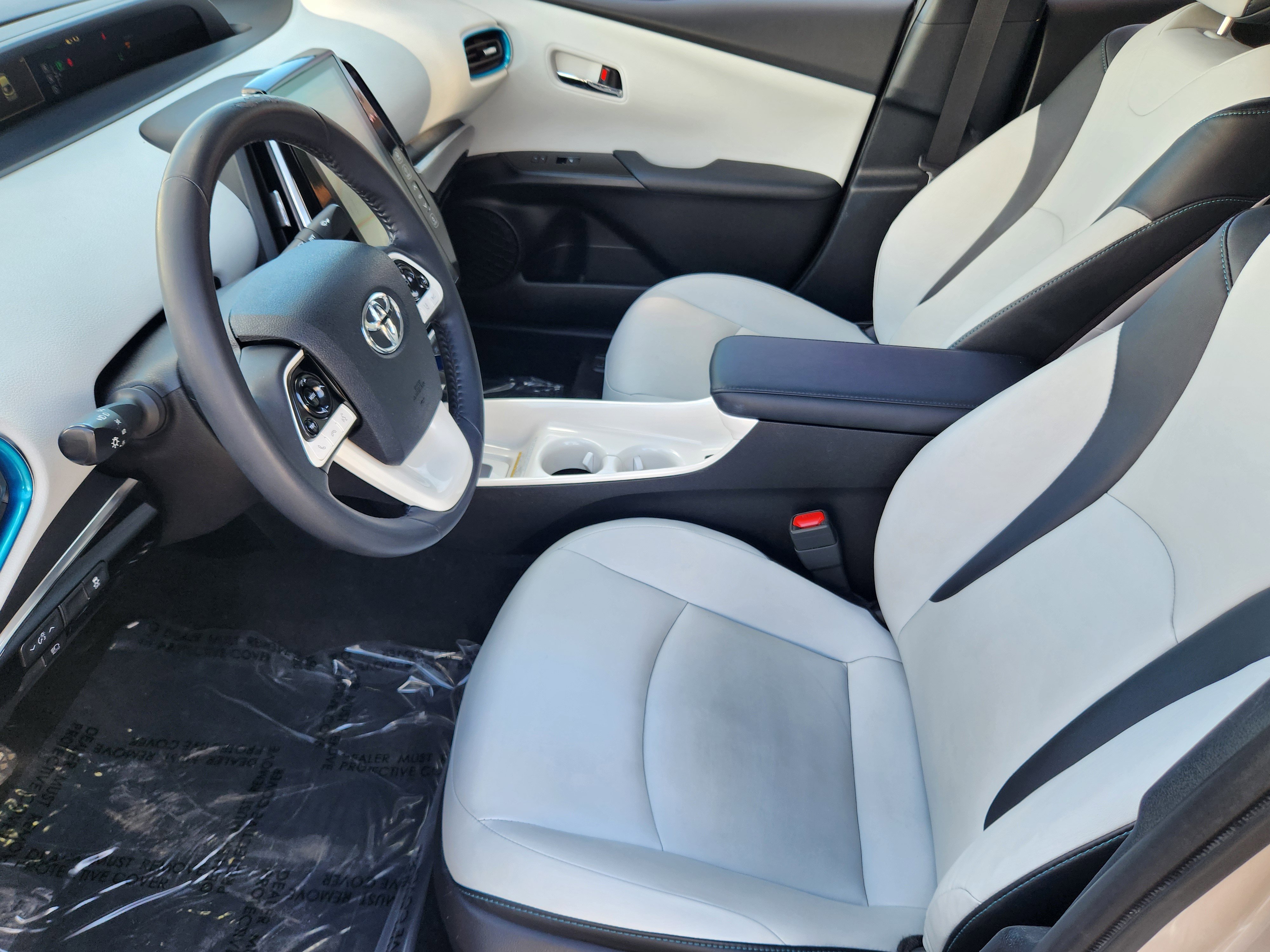 Used 2018 Toyota Prius Prime Premium image 13