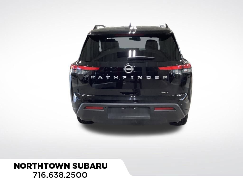 Used 2025 Nissan Pathfinder SV image 9