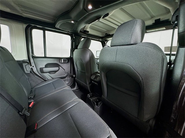 Used 2025 Jeep Wrangler Sport image 31