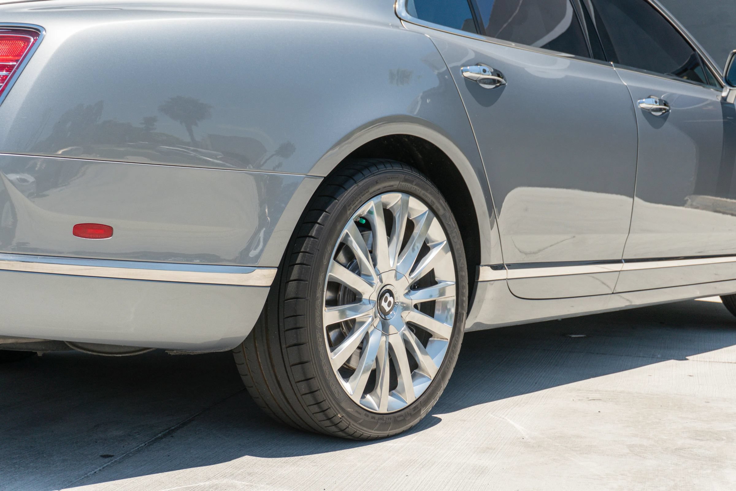 Used 2020 Bentley Mulsanne RWD image 42