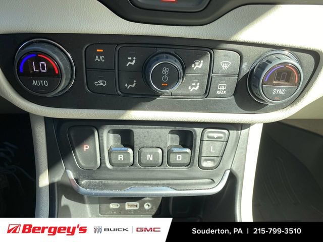 Certified 2020 GMC Terrain Denali w/ Denali Premium Package AWD/4WD image 19