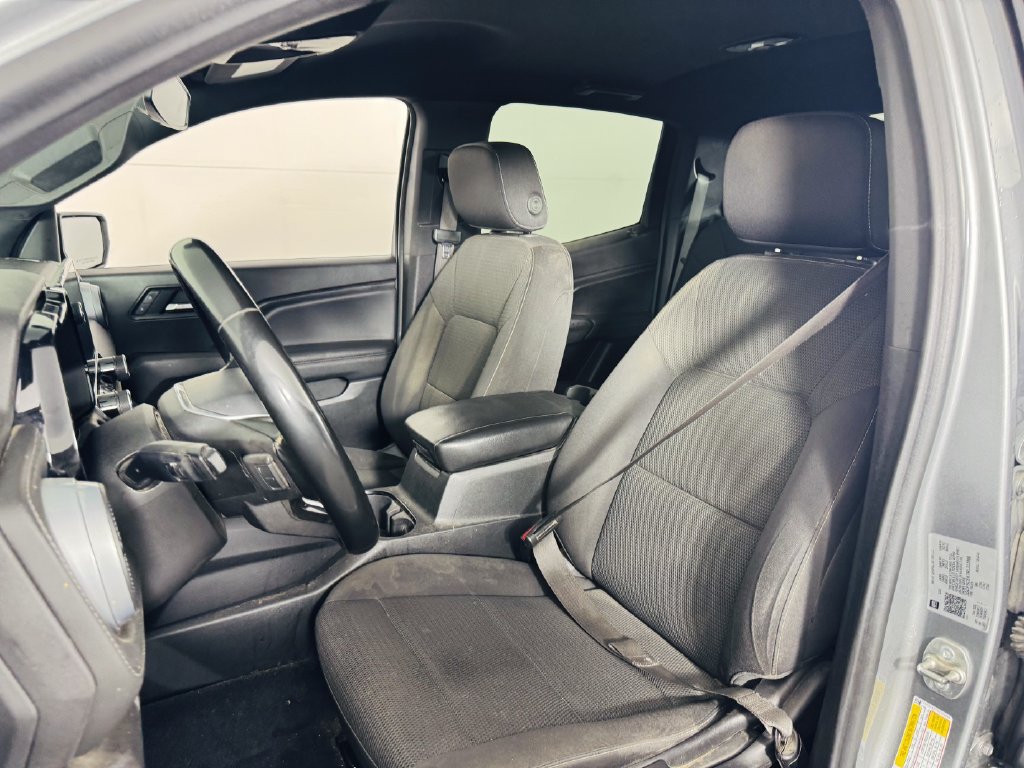 Used 2024 Chevrolet Colorado LT RWD image 11