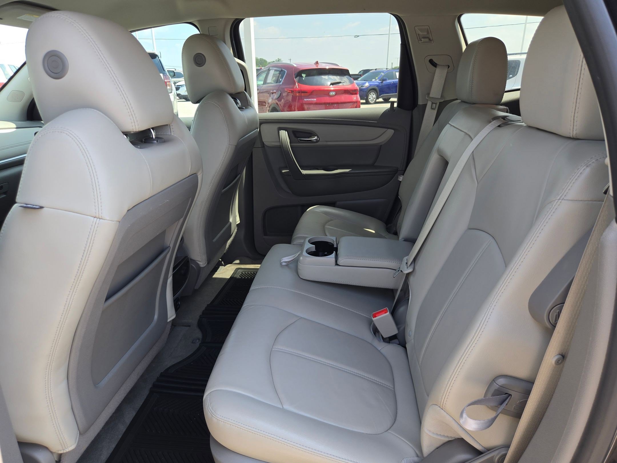 Used 2017 Chevrolet Traverse LT FWD image 13