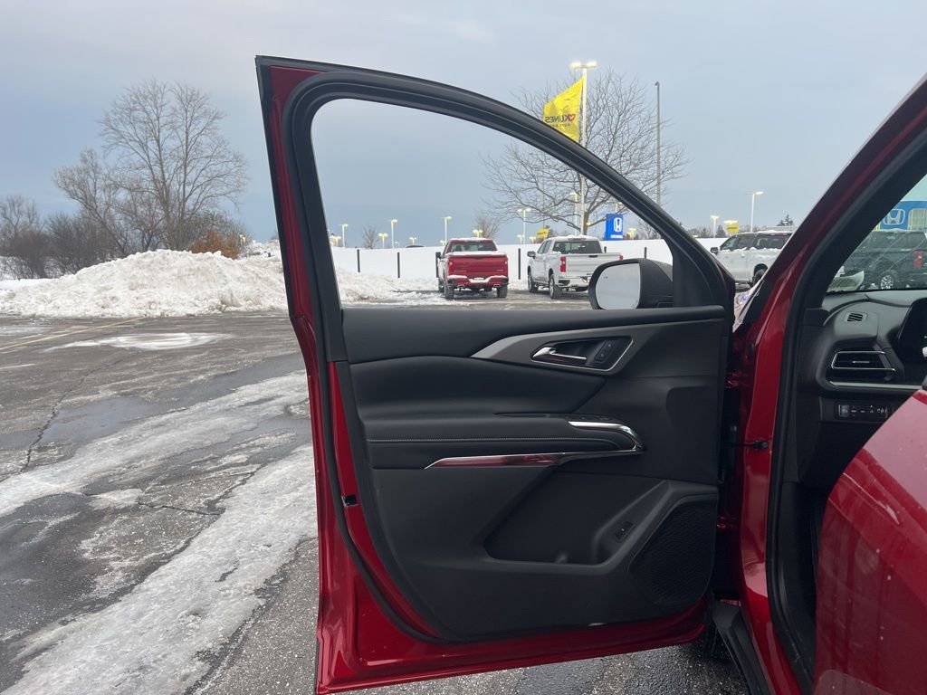 New 2026 Chevrolet Traverse LT w/ Midnight/Sport Edition image 7