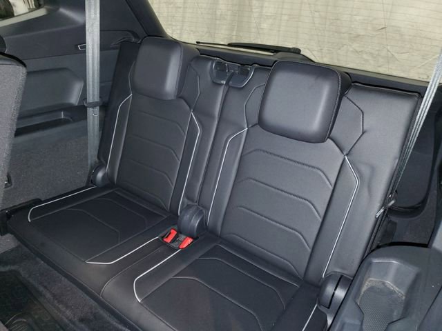Used 2020 Volkswagen Tiguan SEL Premium R-Line w/ 3rd Row Seat Package image 32