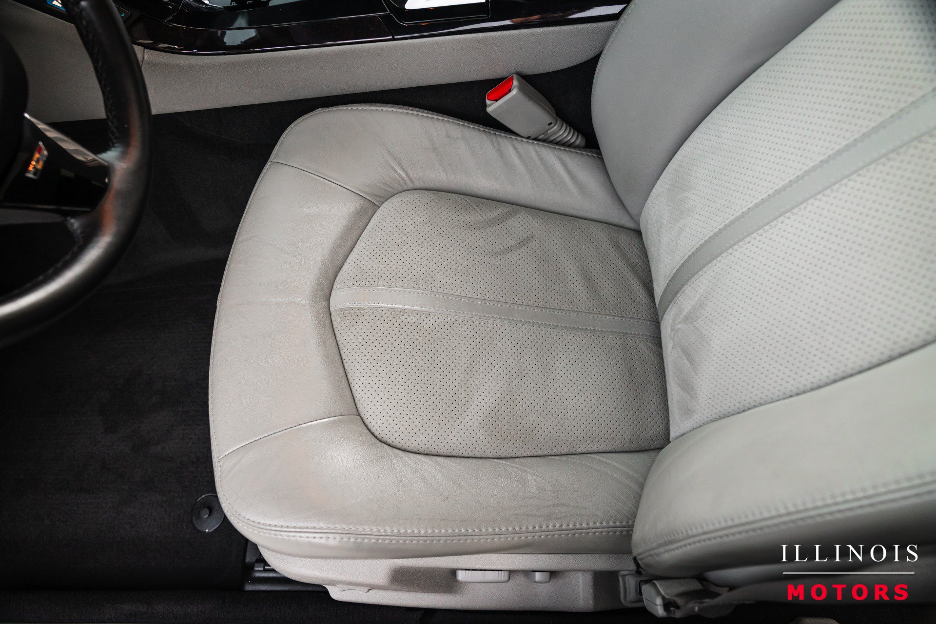 Used 2011 Cadillac CTS V w/ Wood Trim Package RWD image 19