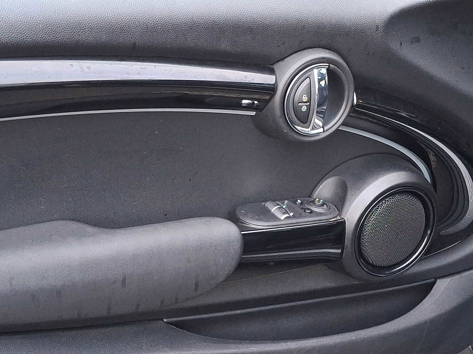 Certified 2023 MINI Cooper S image 9