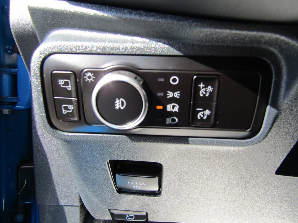 Used 2025 Ford Bronco Badlands AWD/4WD image 17