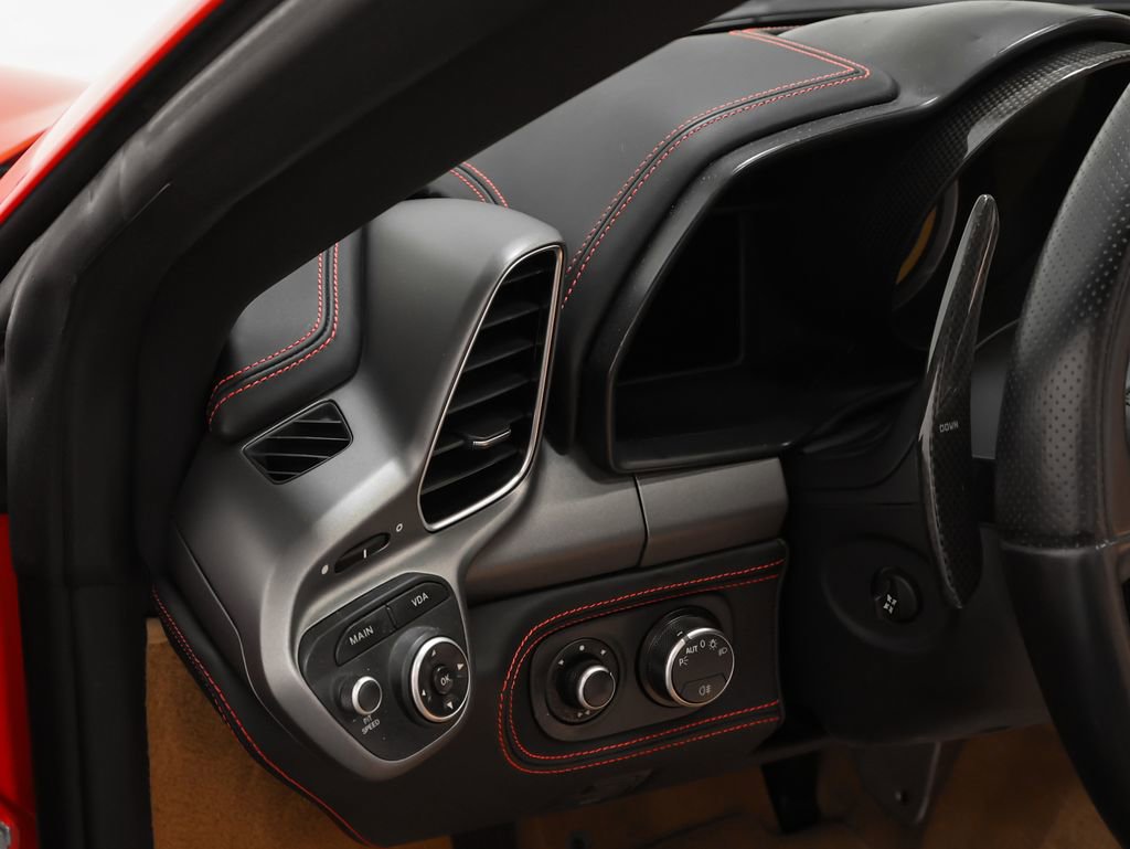 Certified 2013 Ferrari 458 Spider RWD image 39