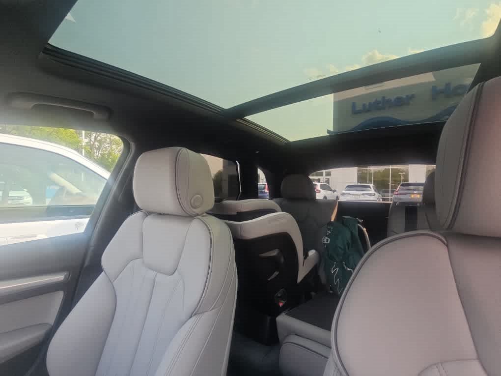 Used 2024 Audi Q5 2.0T Premium AWD/4WD image 8
