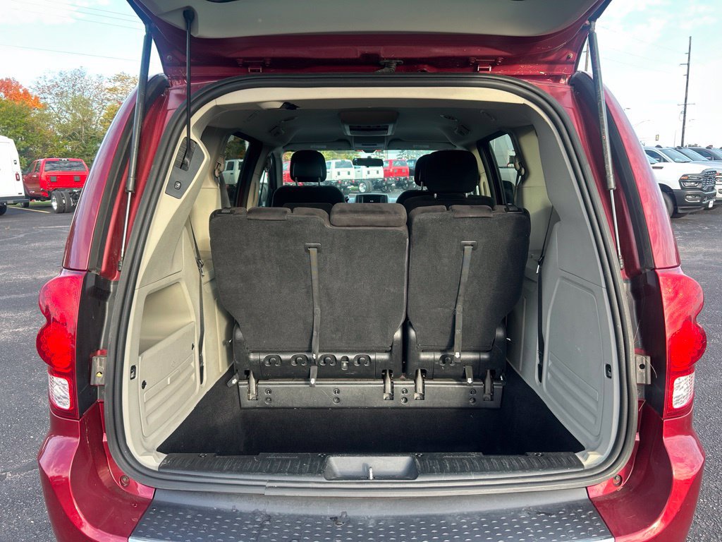 Used 2014 Dodge Grand Caravan SXT w/ Security Group FWD image 10