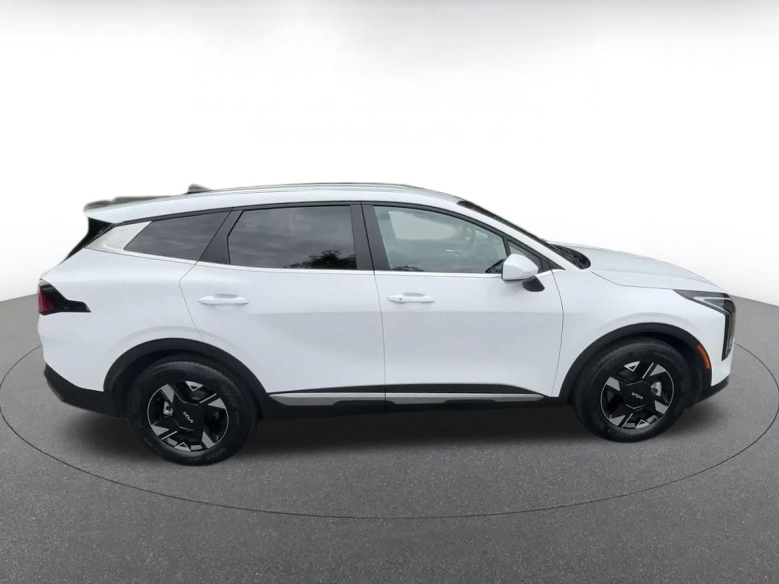 Used 2026 Kia Sportage LX FWD image 13