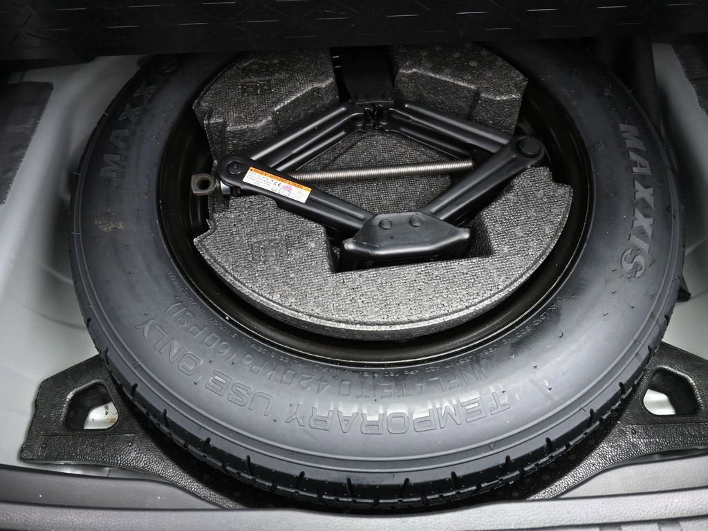 Certified 2025 Toyota RAV4 LE image 22