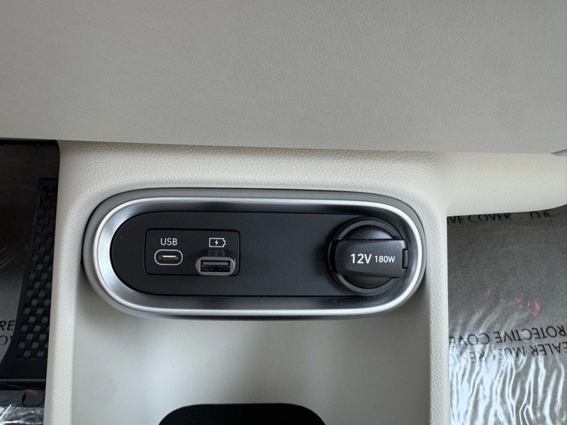 Used 2024 Genesis GV60 Advanced image 18