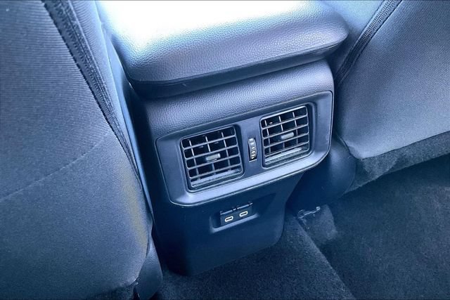 Used 2025 Toyota RAV4 XLE FWD image 10