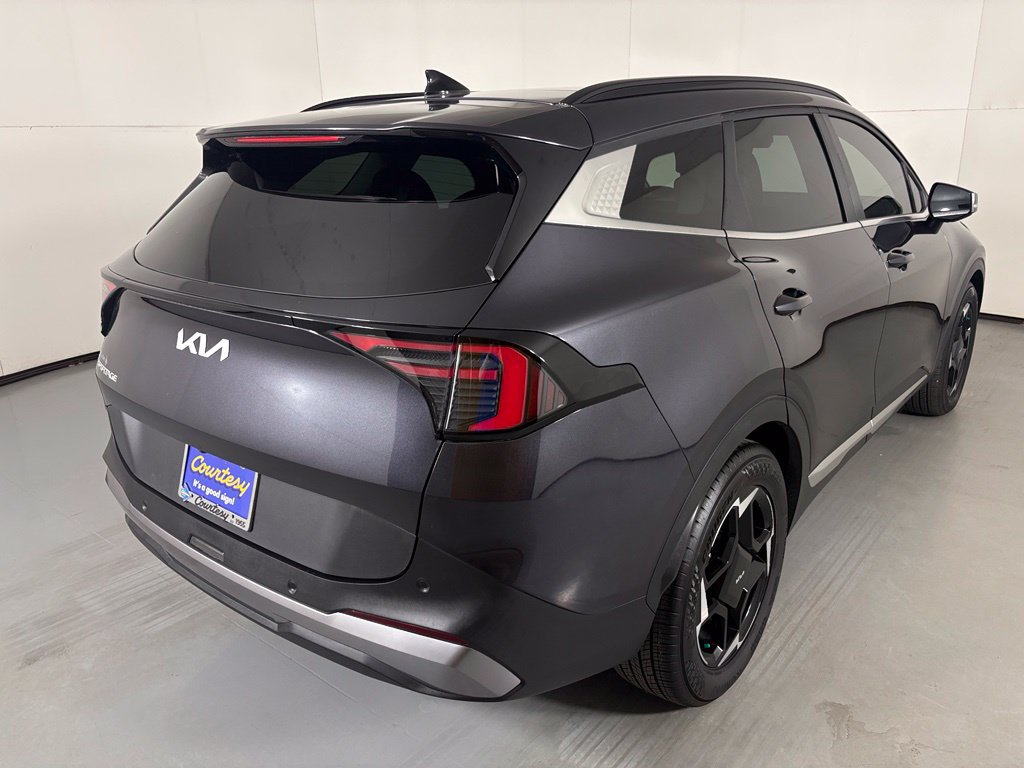 Used 2026 Kia Sportage EX w/ EX Panorama Roof Package FWD image 8