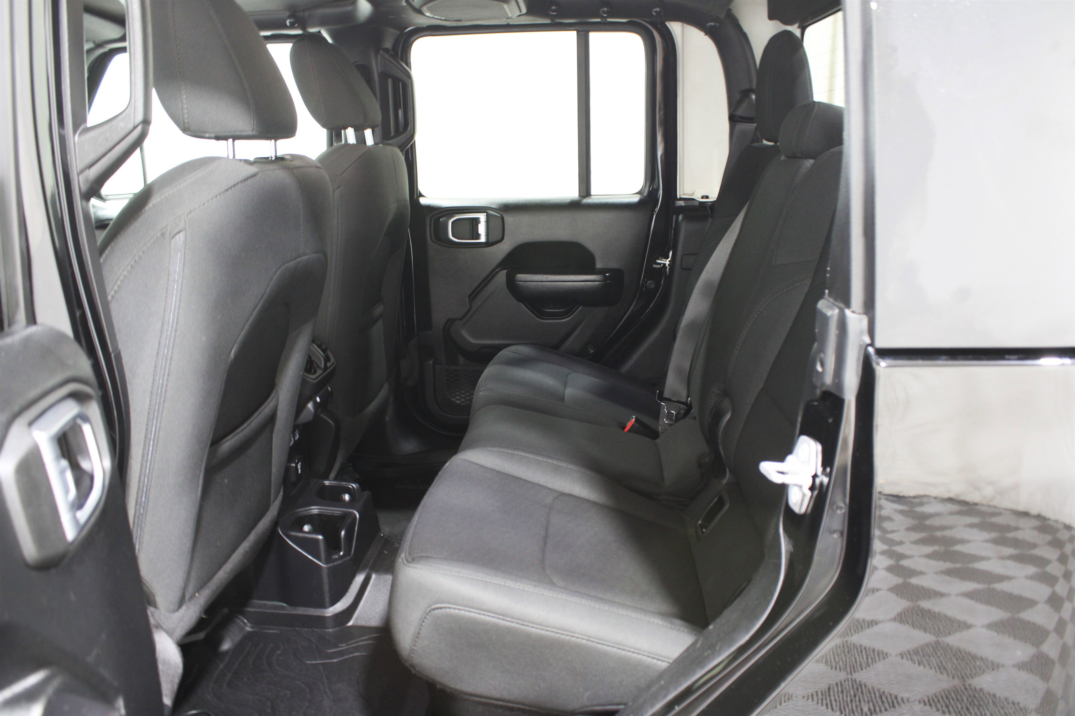 Used 2021 Jeep Gladiator Willys image 25