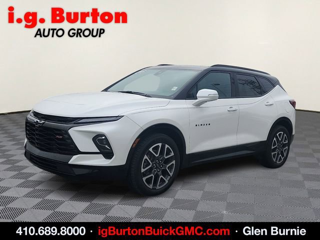 Certified 2023 Chevrolet Blazer RS w/ Driver Confidence II Package FWD image 3