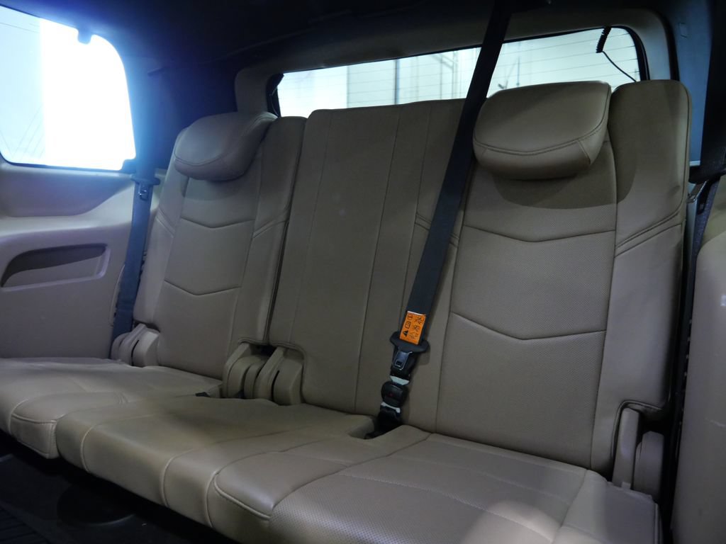 Used 2020 Cadillac Escalade Platinum AWD/4WD image 23