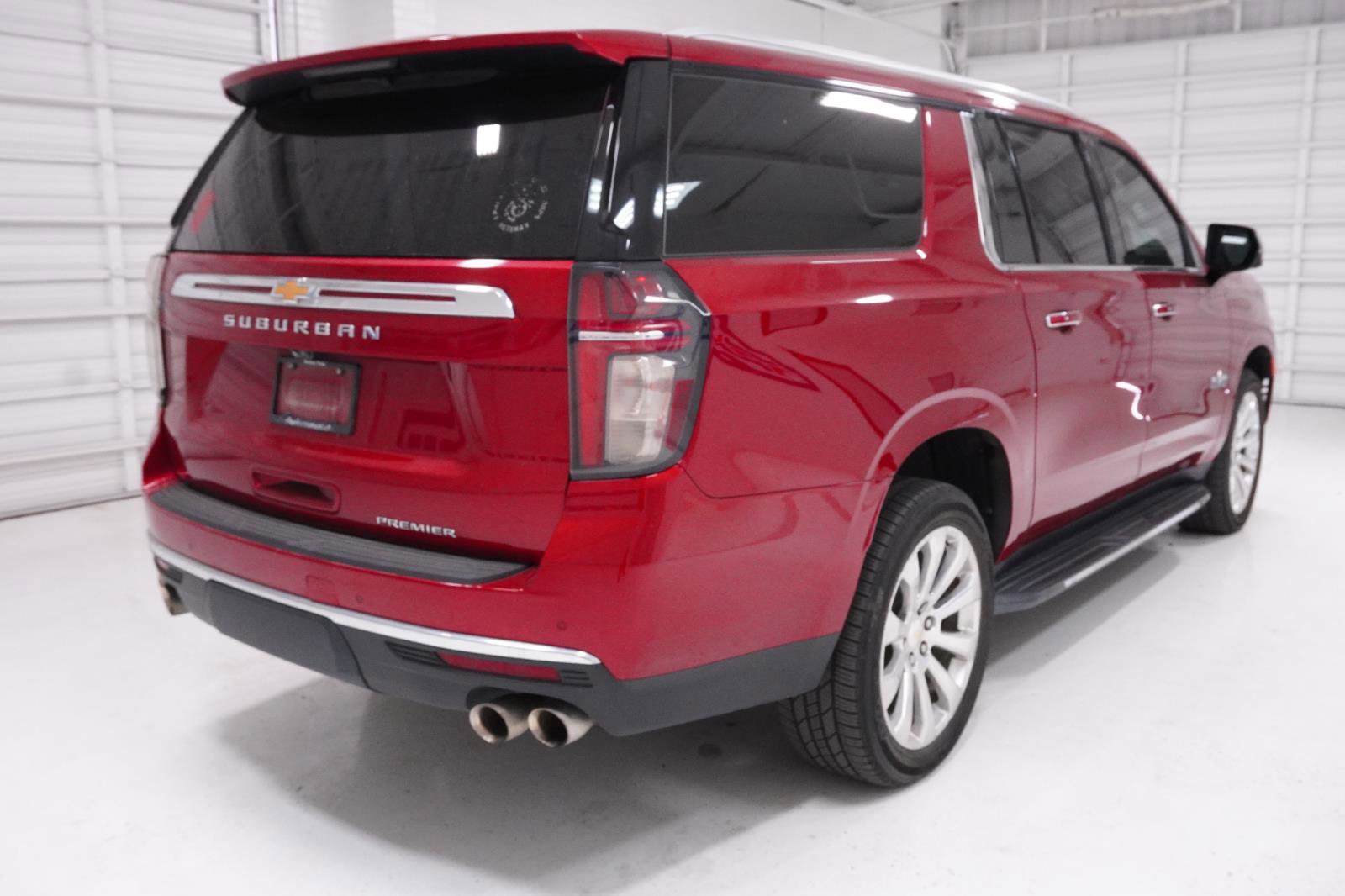 Used 2021 Chevrolet Suburban Premier w/ Premium Package image 5