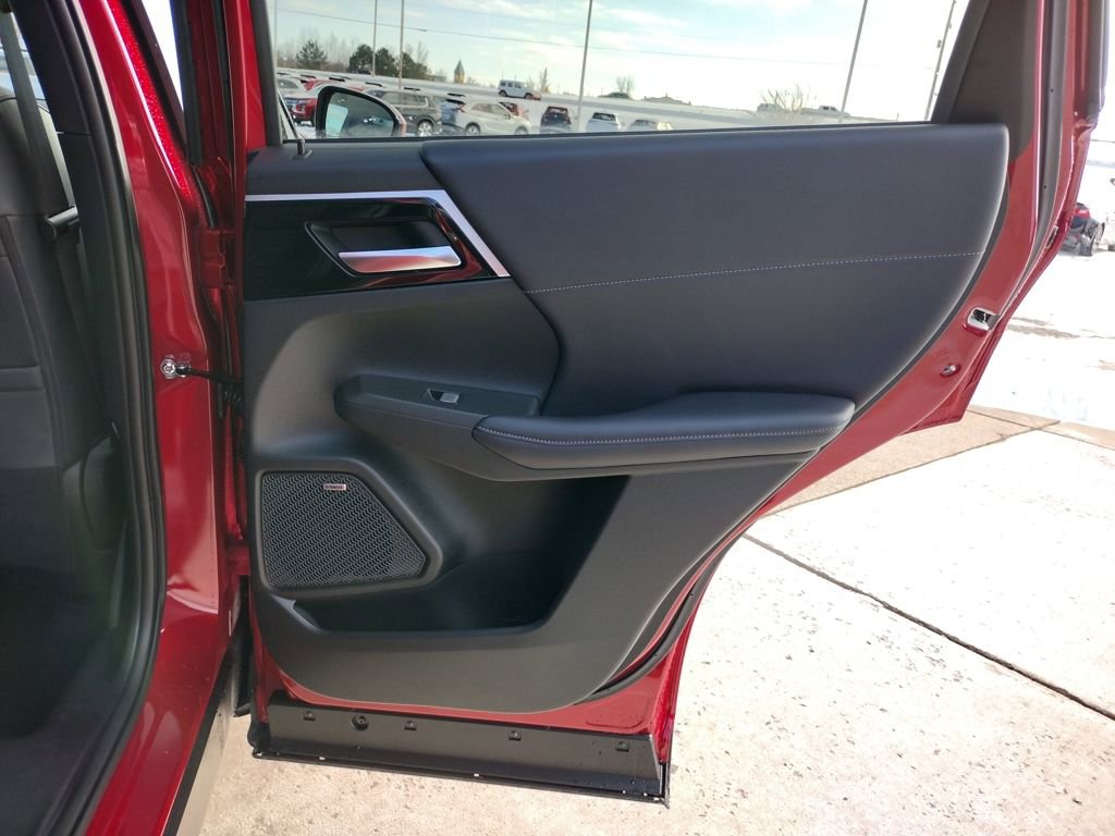 New 2026 Mitsubishi Outlander SE image 31