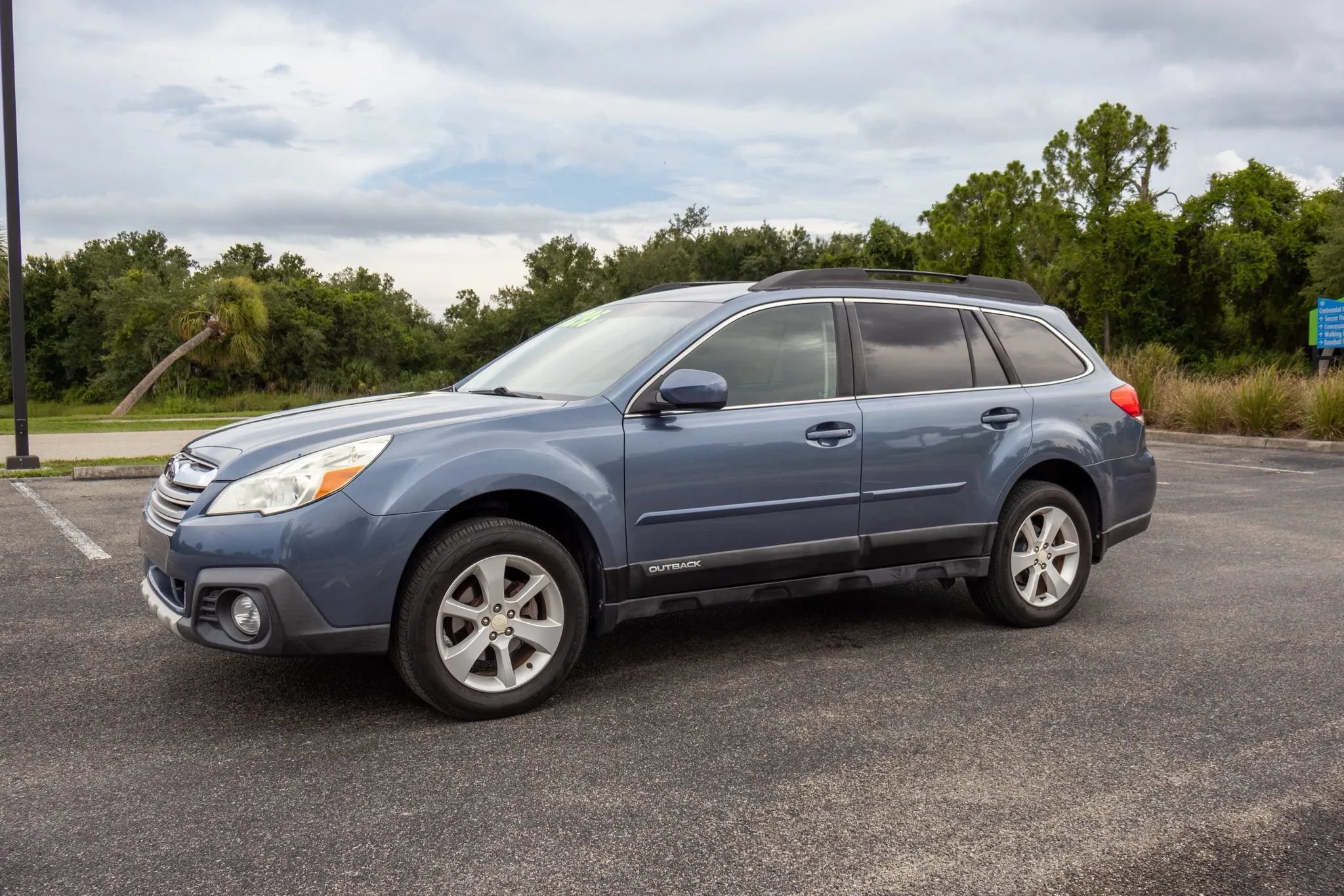 Used 2014 Subaru Outback 2.5i Premium w/ Popular Package #1B AWD/4WD image 26