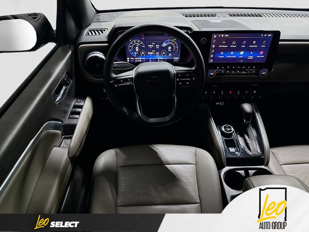 Used 2025 Chevrolet Colorado ZR2 w/ Technology Package AWD/4WD image 27