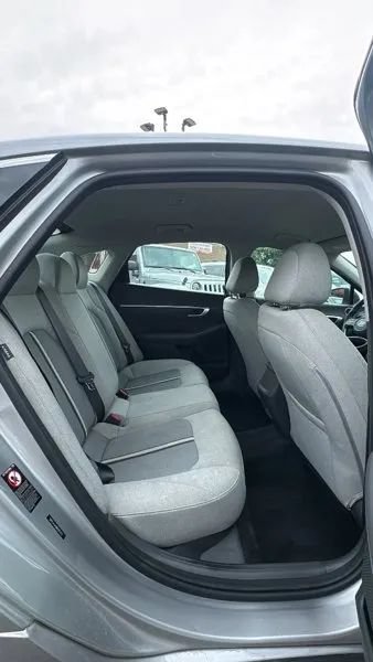 Used 2021 Hyundai Sonata SE FWD image 12