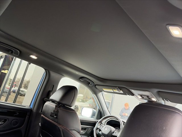 Used 2023 Honda Pilot TrailSport image 5