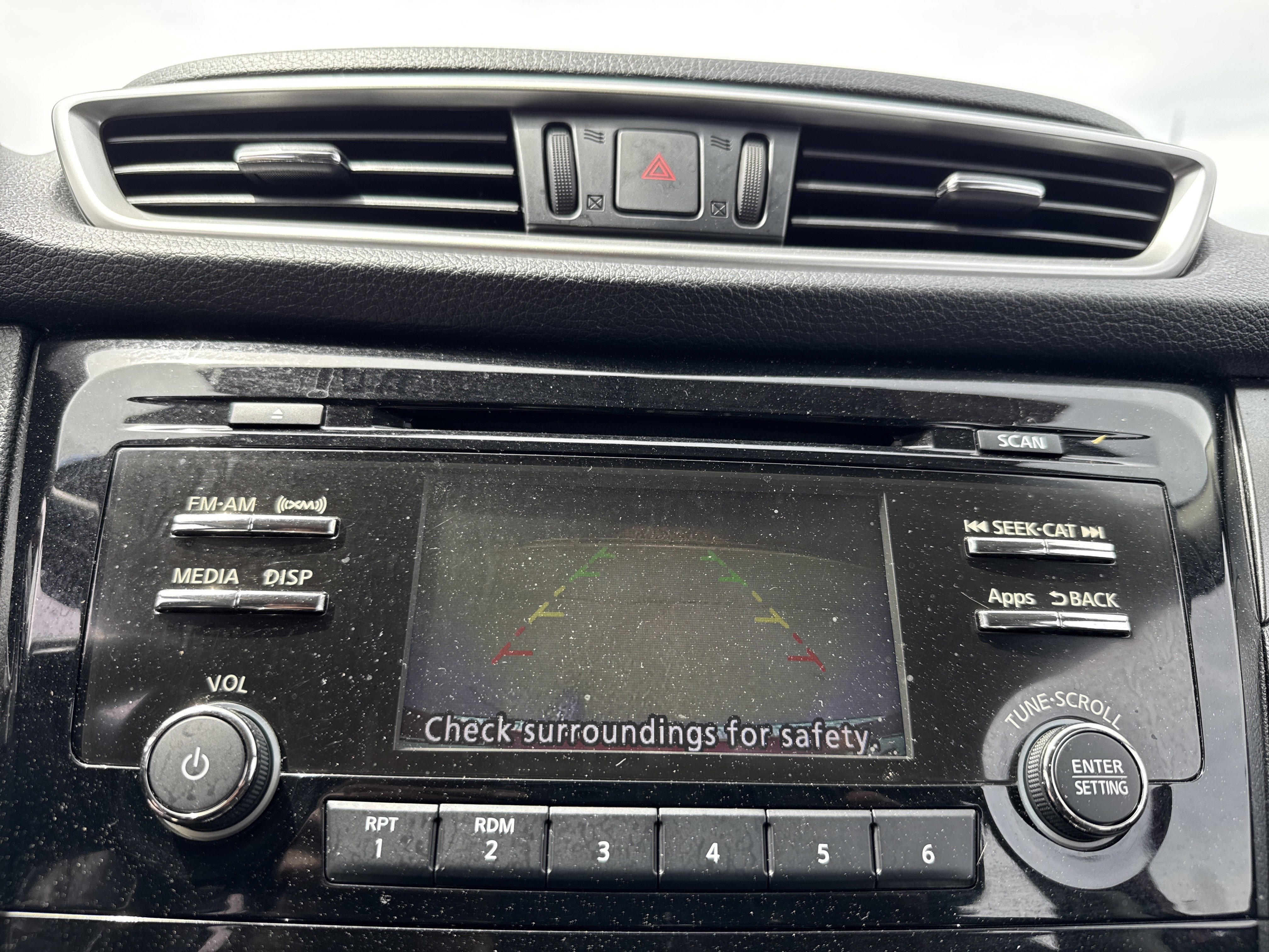 Used 2016 Nissan Rogue S image 23