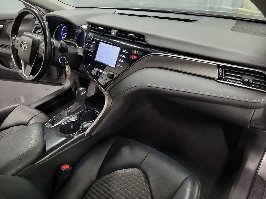 Used 2020 Toyota Camry SE AWD/4WD image 30