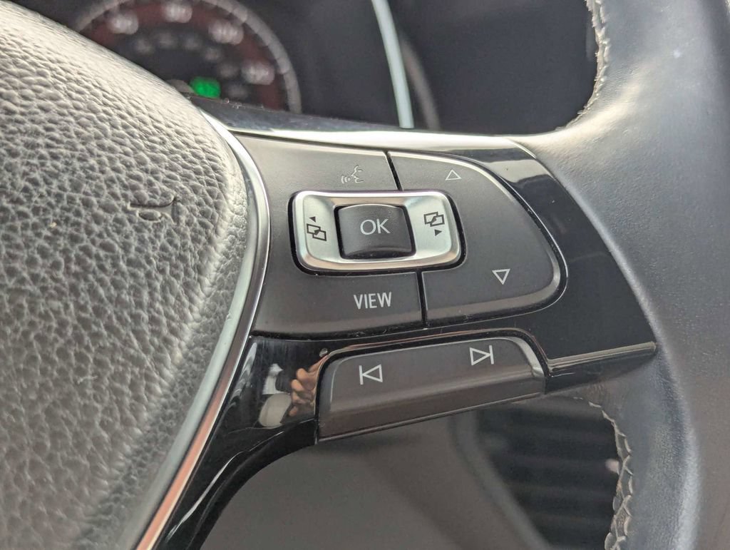 Used 2019 Volkswagen Jetta R-Line FWD image 26
