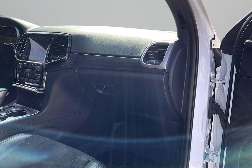 Used 2019 Jeep Grand Cherokee Altitude AWD/4WD image 26