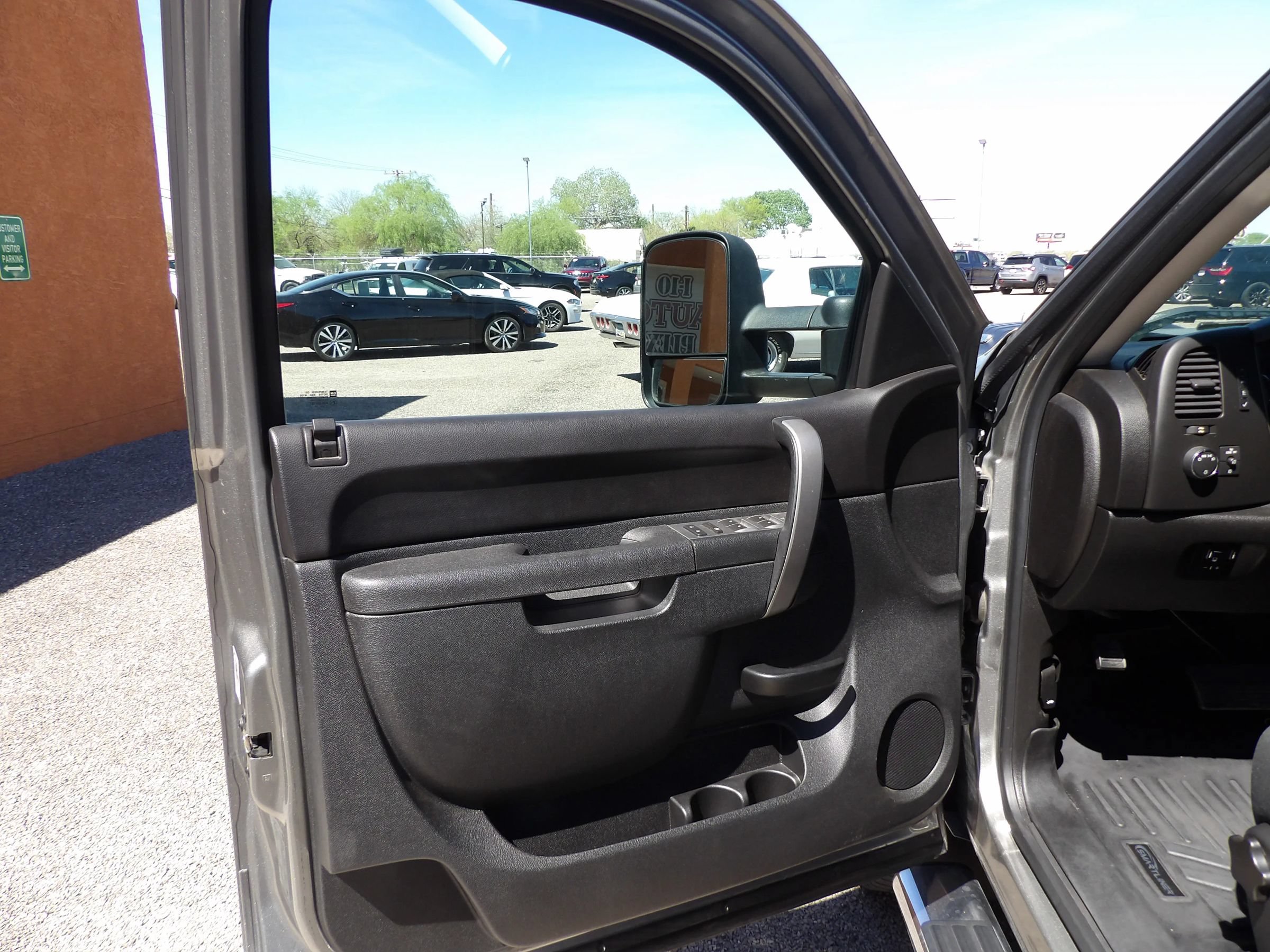 Used 2012 Chevrolet Silverado 2500 LT w/ Interior Plus Package AWD/4WD image 9