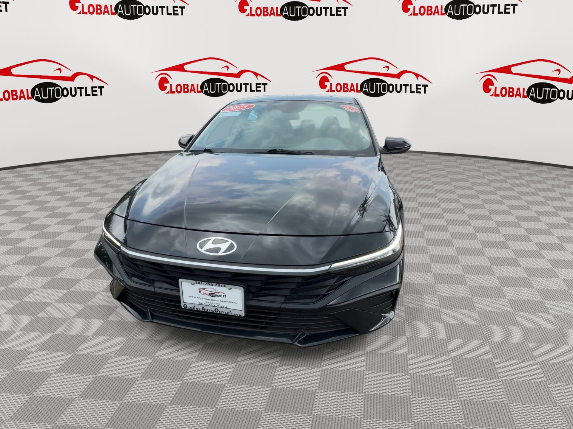 Used 2024 Hyundai Elantra SEL FWD image 3