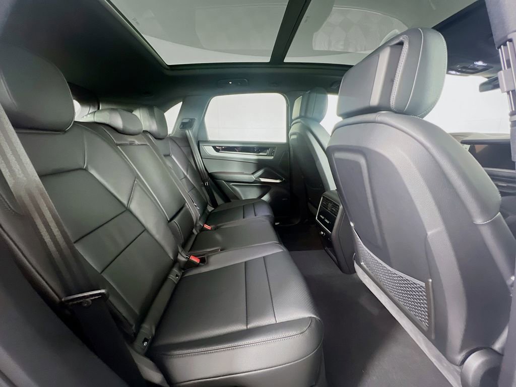 New 2026 Porsche Cayenne image 29