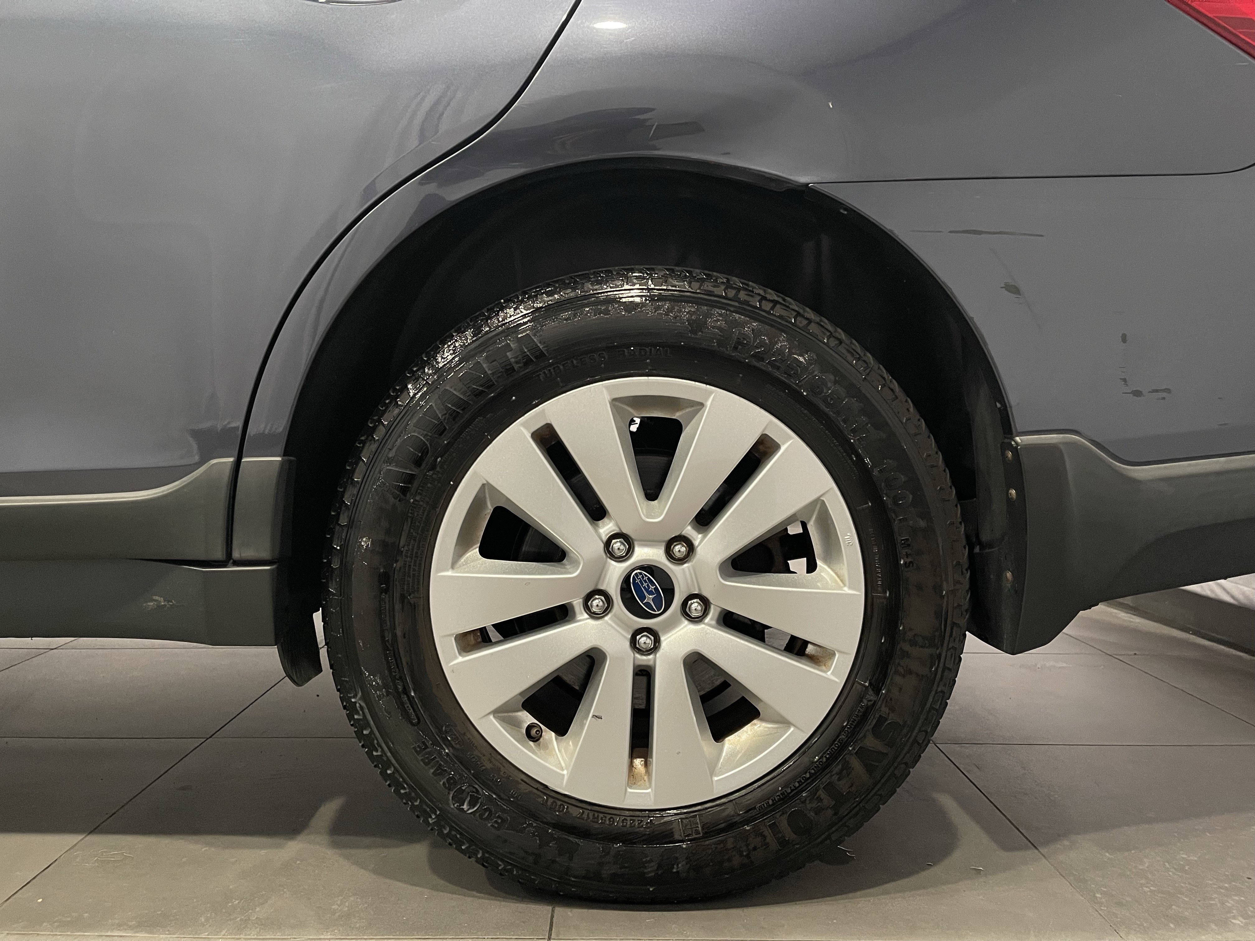 Used 2017 Subaru Outback 2.5i Premium AWD/4WD image 8