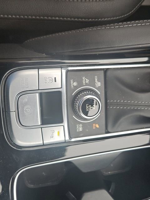 Used 2025 Kia Telluride AWD image 34