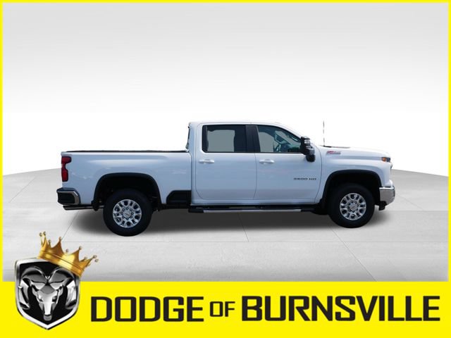 Used 2026 Chevrolet Silverado 3500 LT w/ All Star Edition AWD/4WD image 11