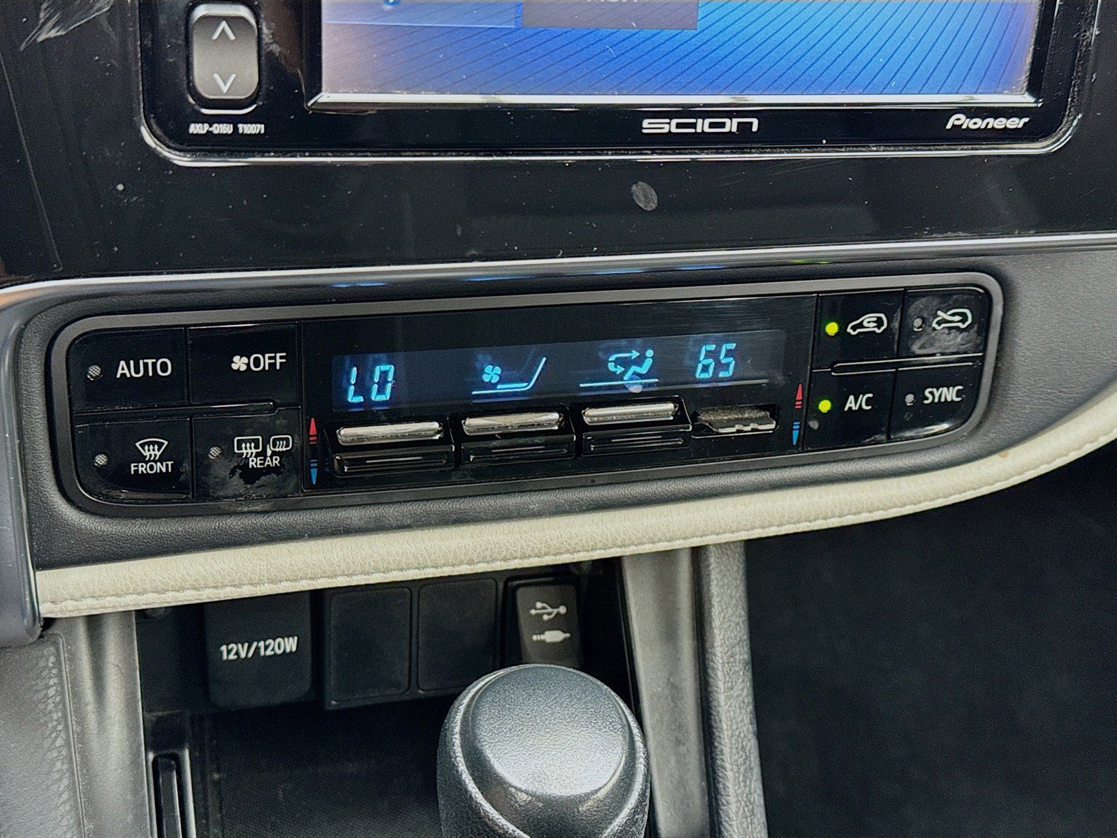 Used 2016 Scion iM FWD image 11