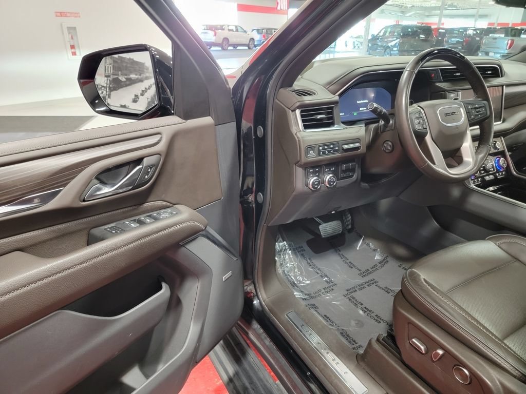 Certified 2024 GMC Yukon XL Denali w/ Denali Reserve Package AWD/4WD image 12