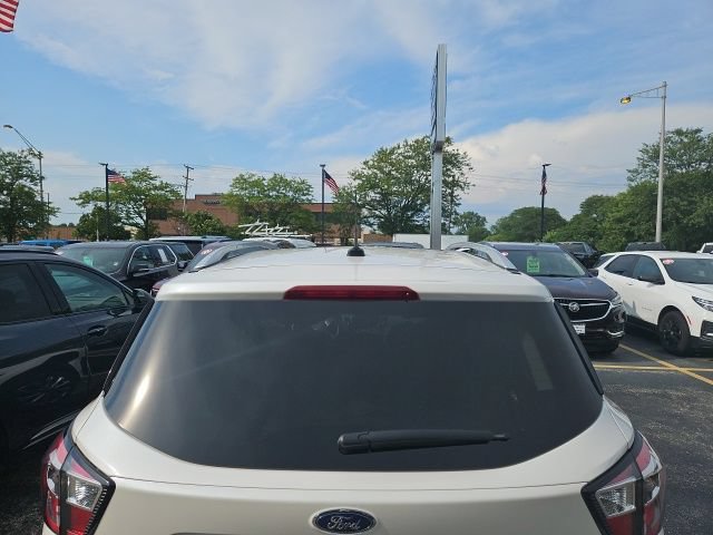 Used 2017 Ford Escape Titanium w/ Equipment Group 301A AWD/4WD image 9