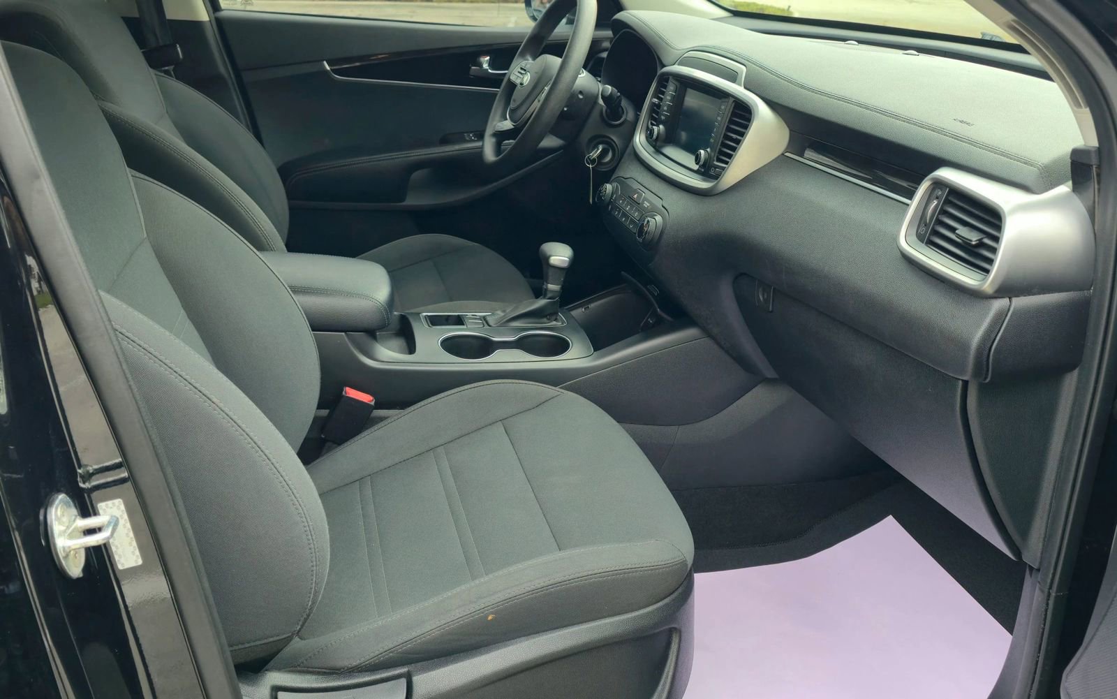 Used 2020 Kia Sorento L image 3
