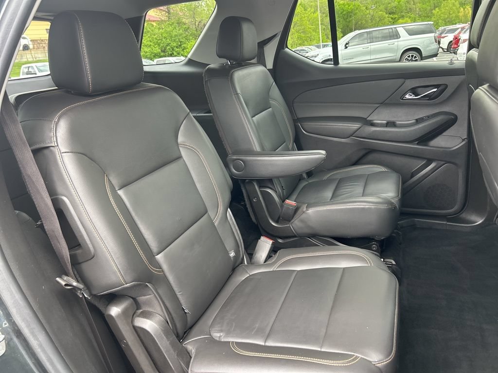 Used 2021 Chevrolet Traverse LT w/ LT Premium Package FWD image 48
